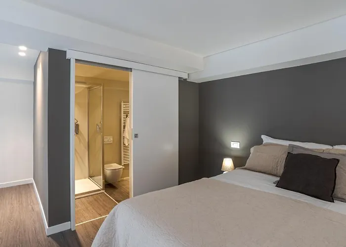 Brunate - By Myhomeincomo アパート コモ