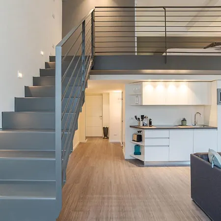 アパート Brunate - By Myhomeincomo