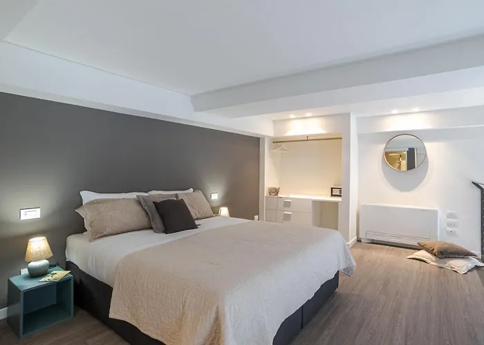 Daire Brunate - By Myhomeincomo